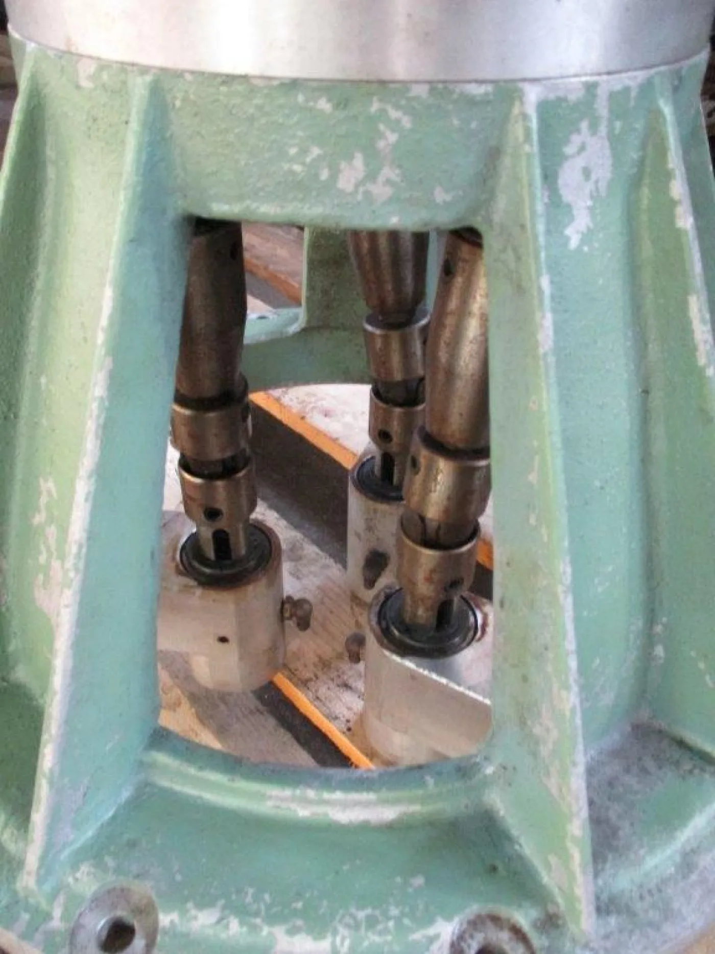 3 Spindel Bohrglocke UNBEKANNT - 3