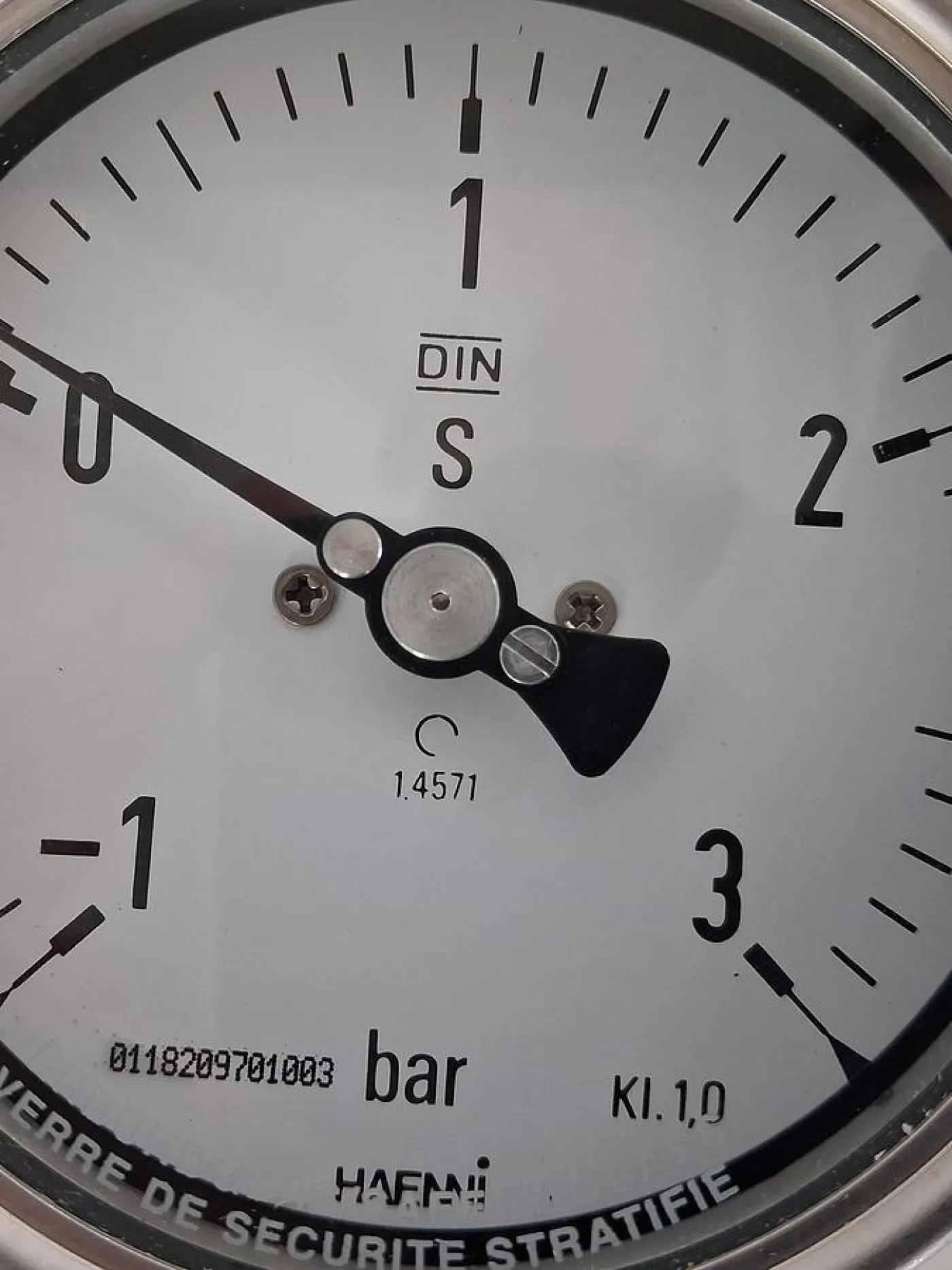 HAENNI Helium Leak Test Sicherheitsmanometer - 2