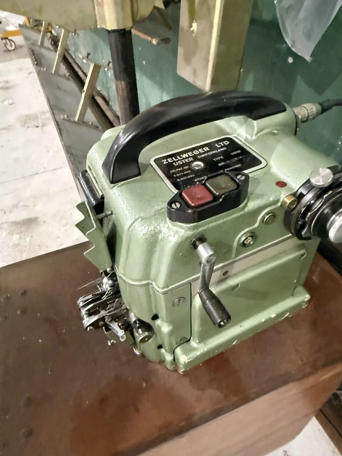 Uster - knotting machine, type UMM - 3