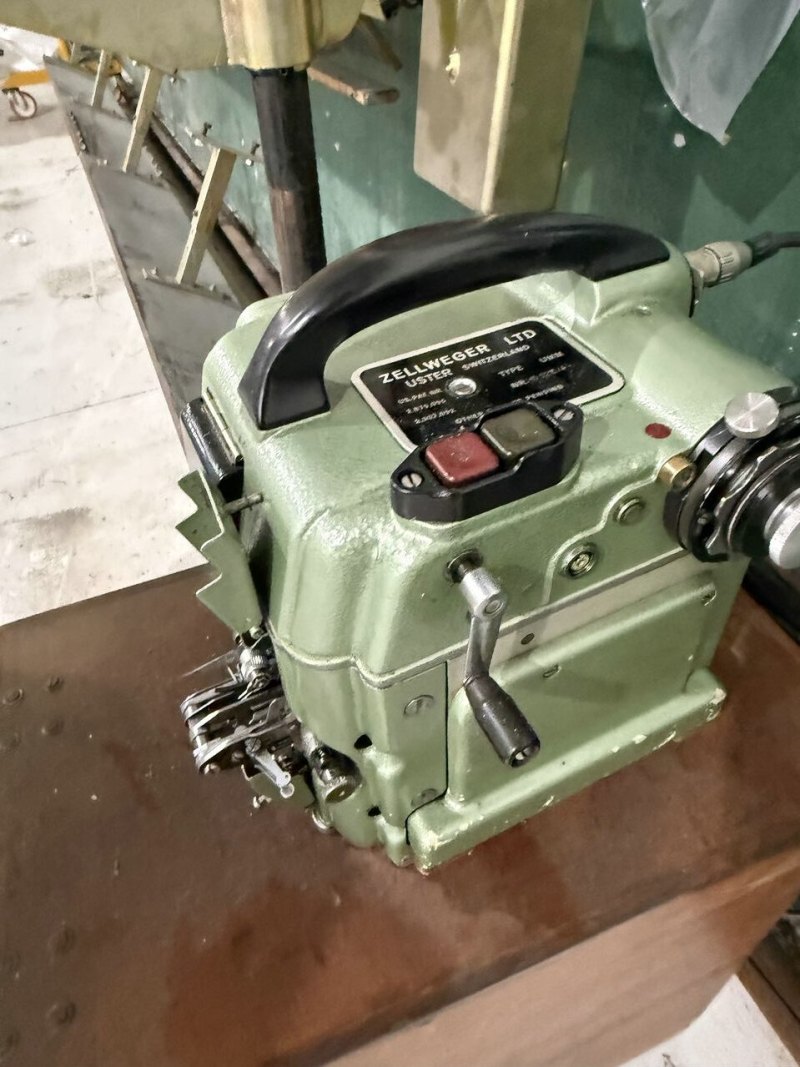 Uster - knotting machine, type UMM