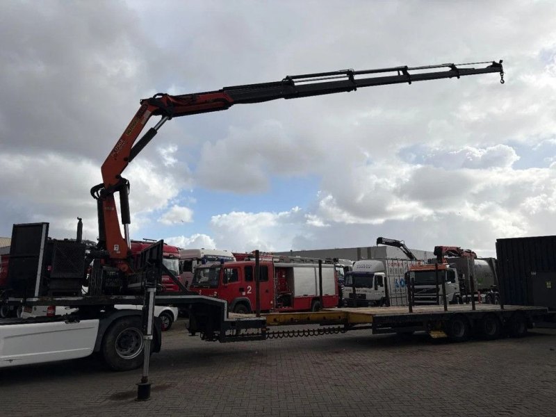 Broshuis PALFINGER 17502 PALFINGER 17502 5x + EXTENTABLE 3M + 3x AXLE STEERING + REMOTE + OWN ENGINE! CRANE 2009!