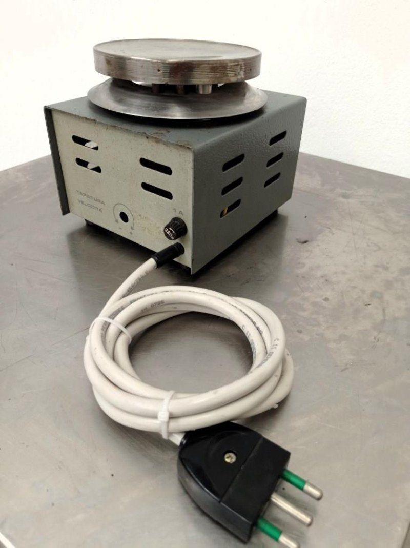 AGITATORE MAGNETICO RISCALDANTE – VALENTINI
