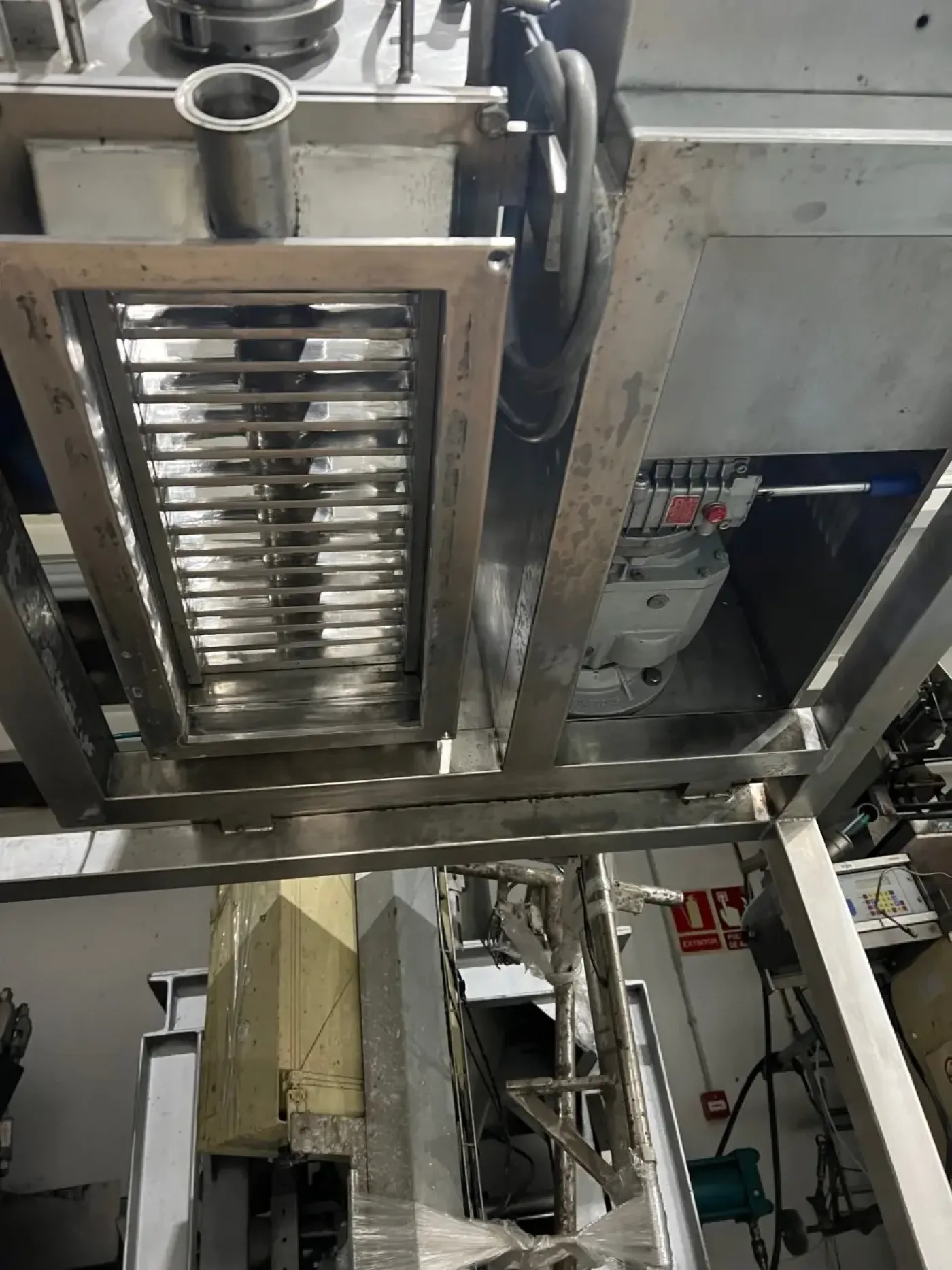 USED STAINLESS STEEL SOFT BREAKER - 3
