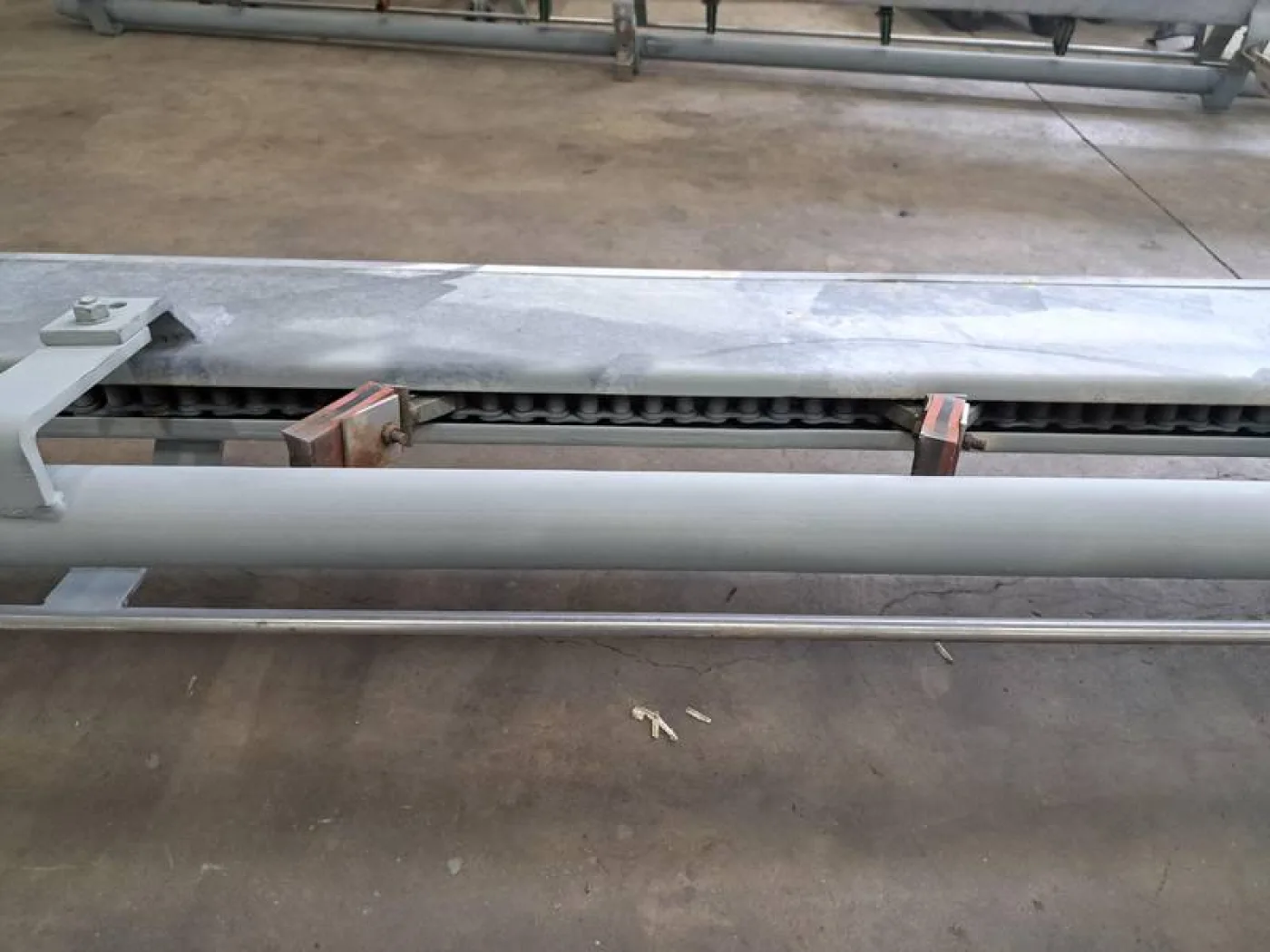 Empty hook conveyor - 7