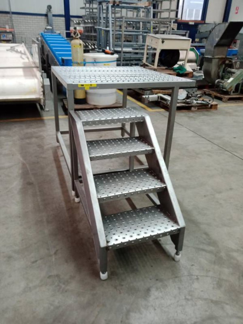 Platform stainless with stairs