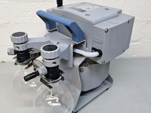 Vacuubrand MZ2C NT + 2AK Chemieresistente Membraanvacuumpomp