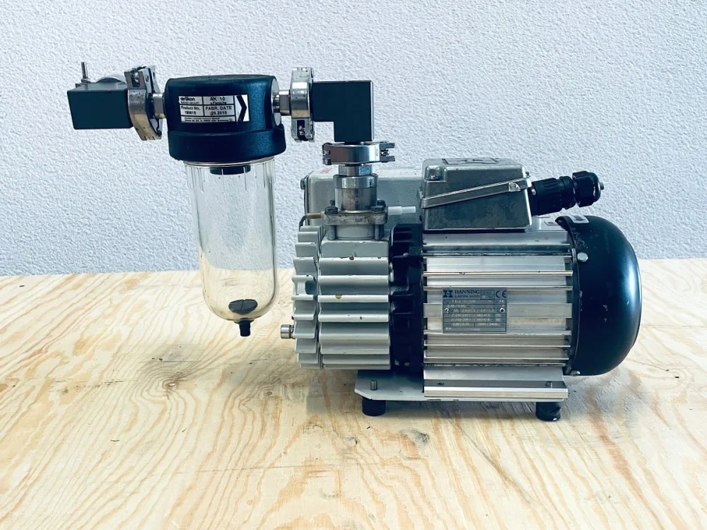 Leybold Vakuumpumpe SOGEVAC 7D2-7-535