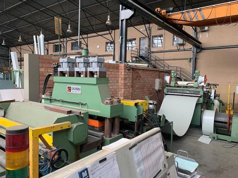 Linha de corte e prensa de chapa Gasparini CM 50