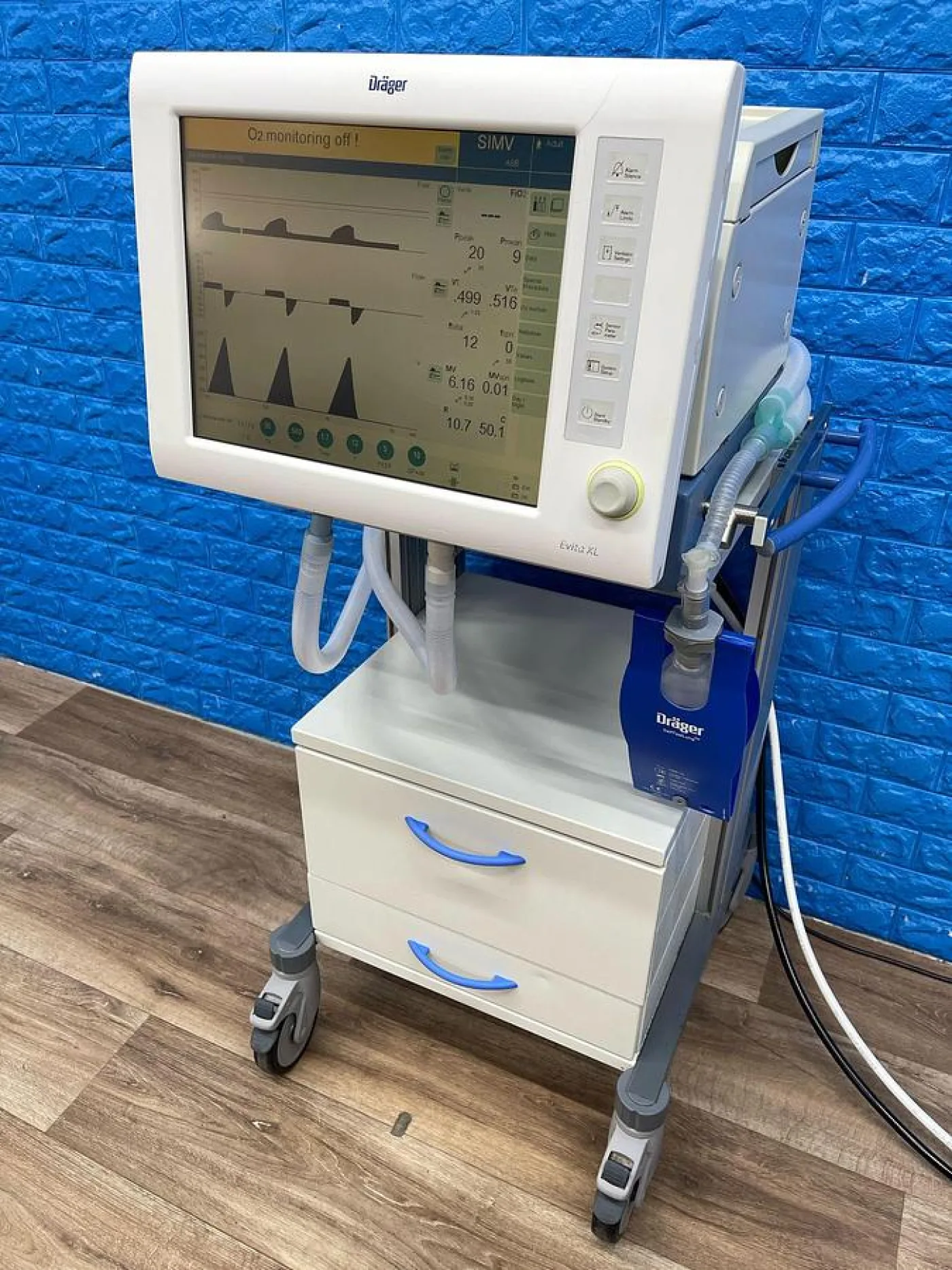 DRAEGER Evita XL Ventilator YOM: 2008 - 8