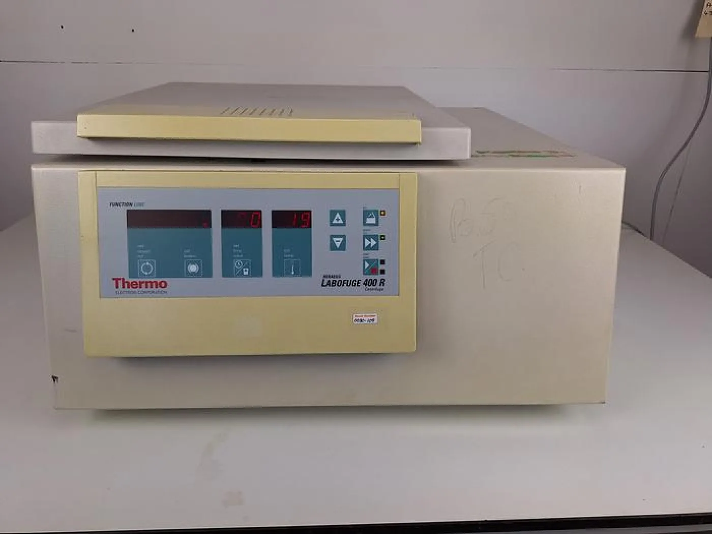 Thermo Fisher Scientific Labofuge 400R refrigerated Centrifuge - 1