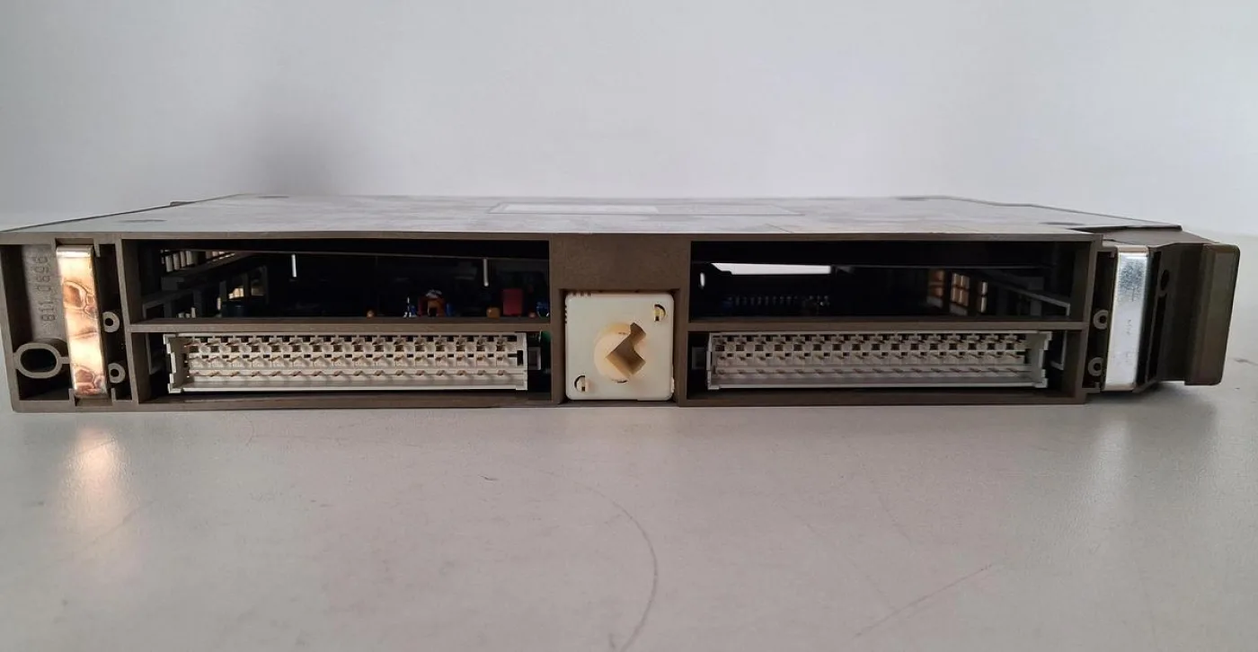 Siemens SIMATIC S5 6ES5 491-0LB11 Adaption Casing - 5
