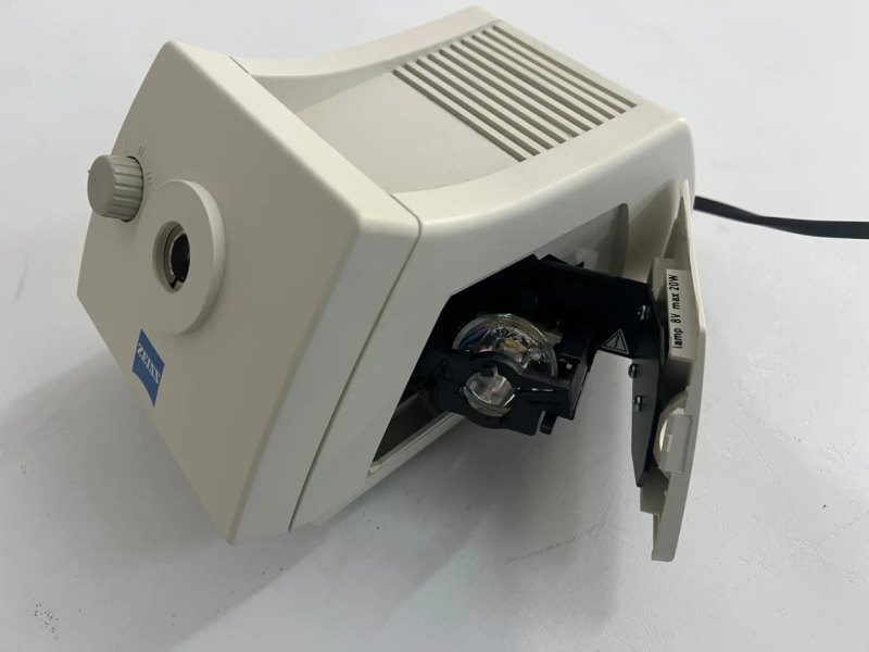 Zeiss KL 200 Cold Light Source