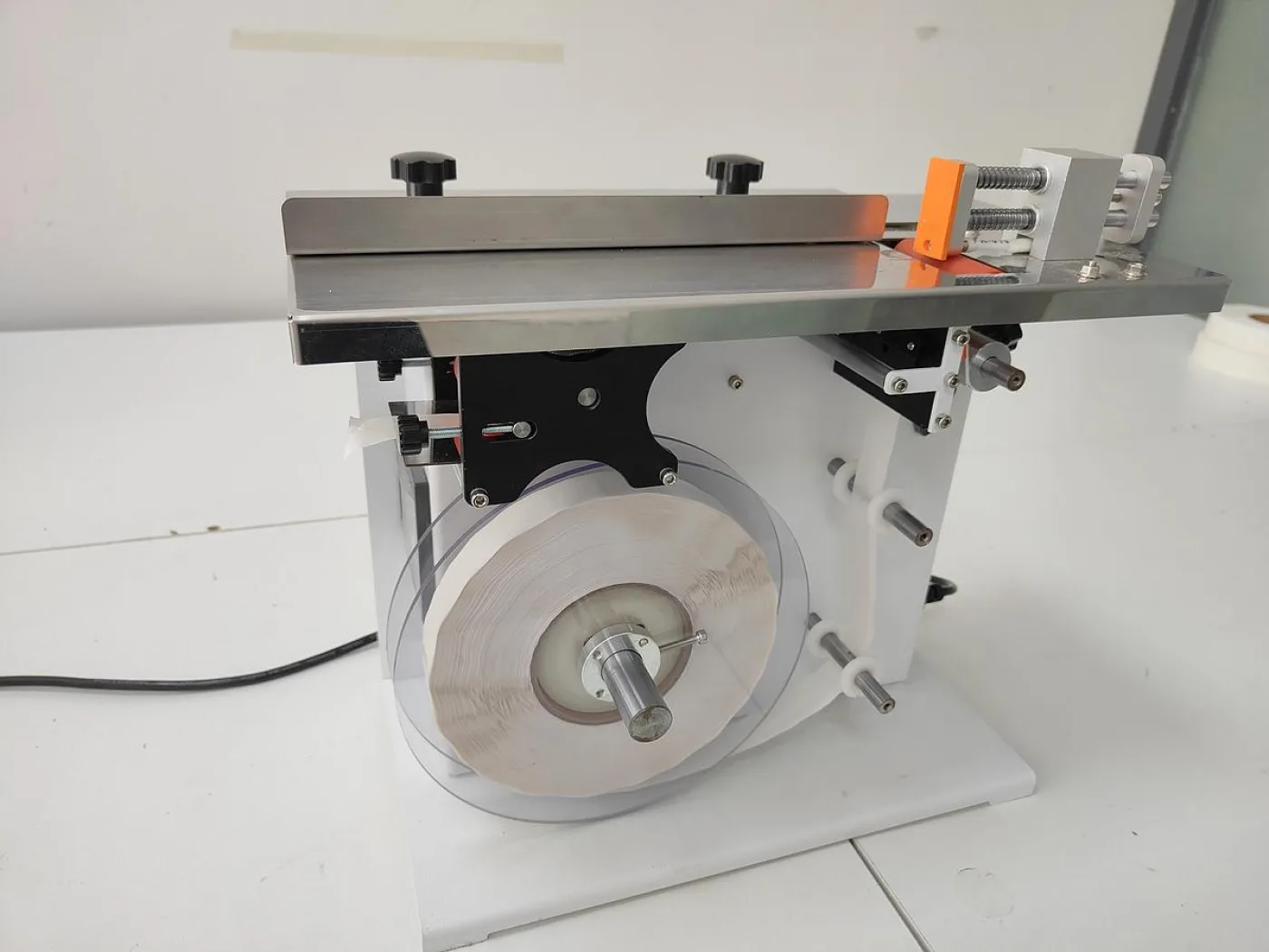 Labeling machine Vertical Type - 1