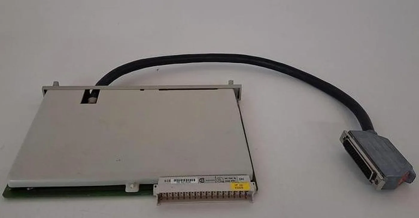 Siemens SIMATIC S5 6ES5373-3AA11 Speichermodul mit Anschlusskabel - 1
