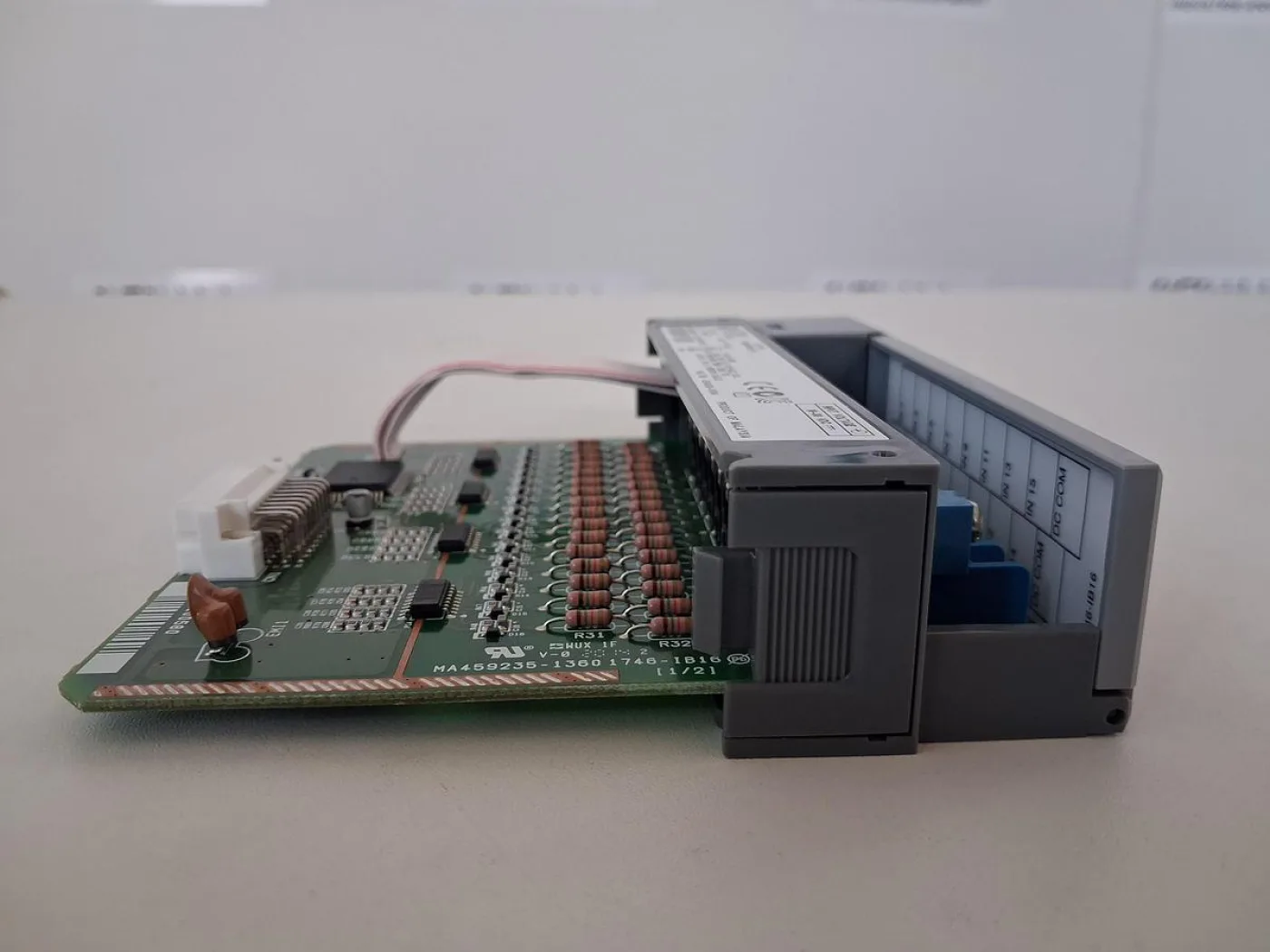 Allen-Bradley SLC 500 1746-IV16 DC Sink Input Module - 6