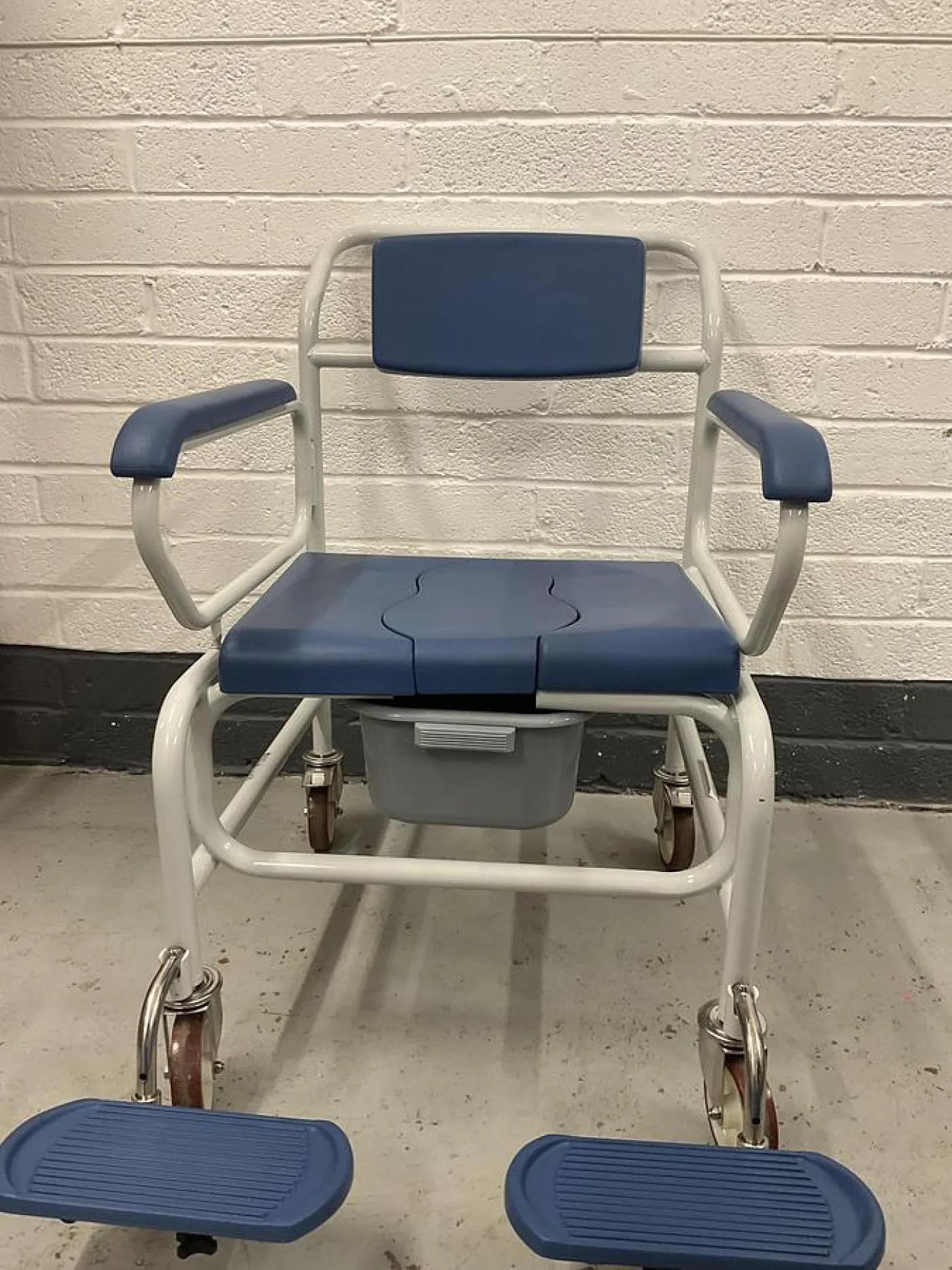 Cobi Rehab XXL Bariatric Shower Commode Chair - 5