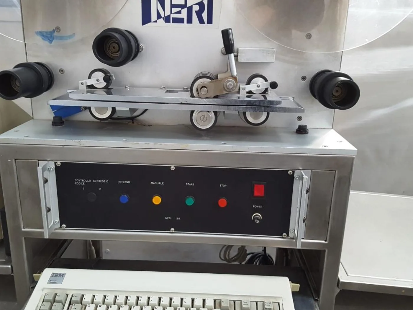 MACCHINA CONTROLLO ETICHETTE – NERI – MOD. CLC - 5