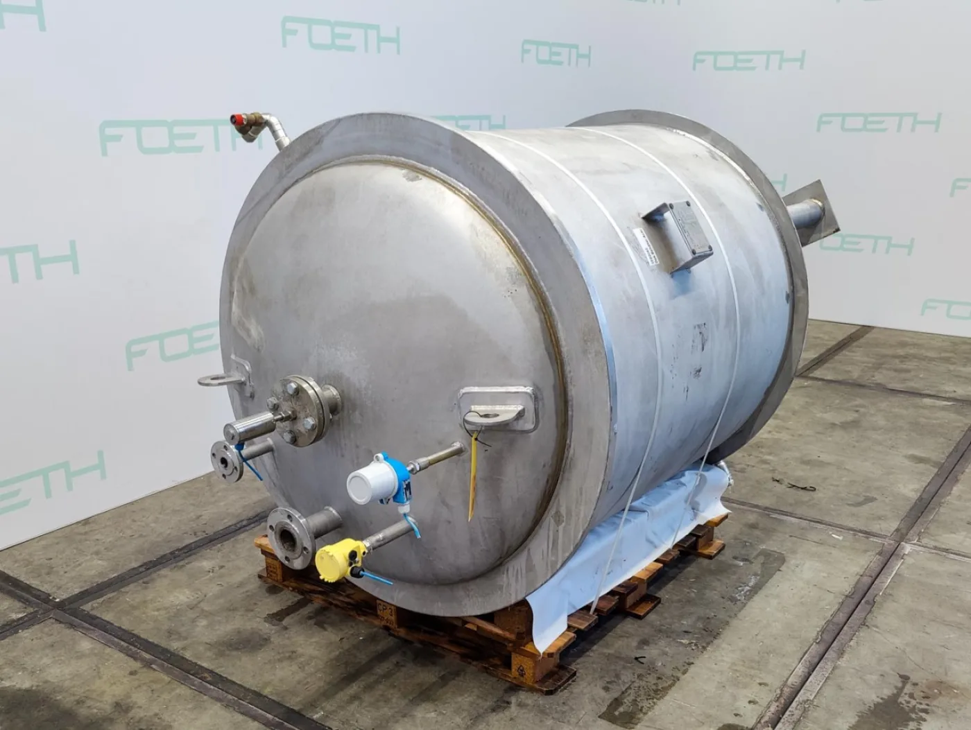Detombay 1100Ltr. - Vertical tank - 4