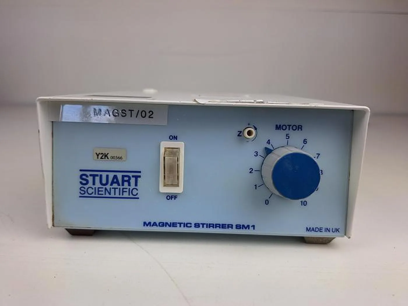 Stuart Scientific SM1 Magnetic Stirrer - 1