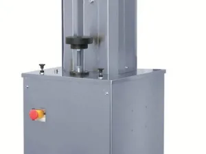 SEMI-AUTOMATIC CAPPER MACHINE FOR ALUMINIUM SCREW CAP NEW MACHINE