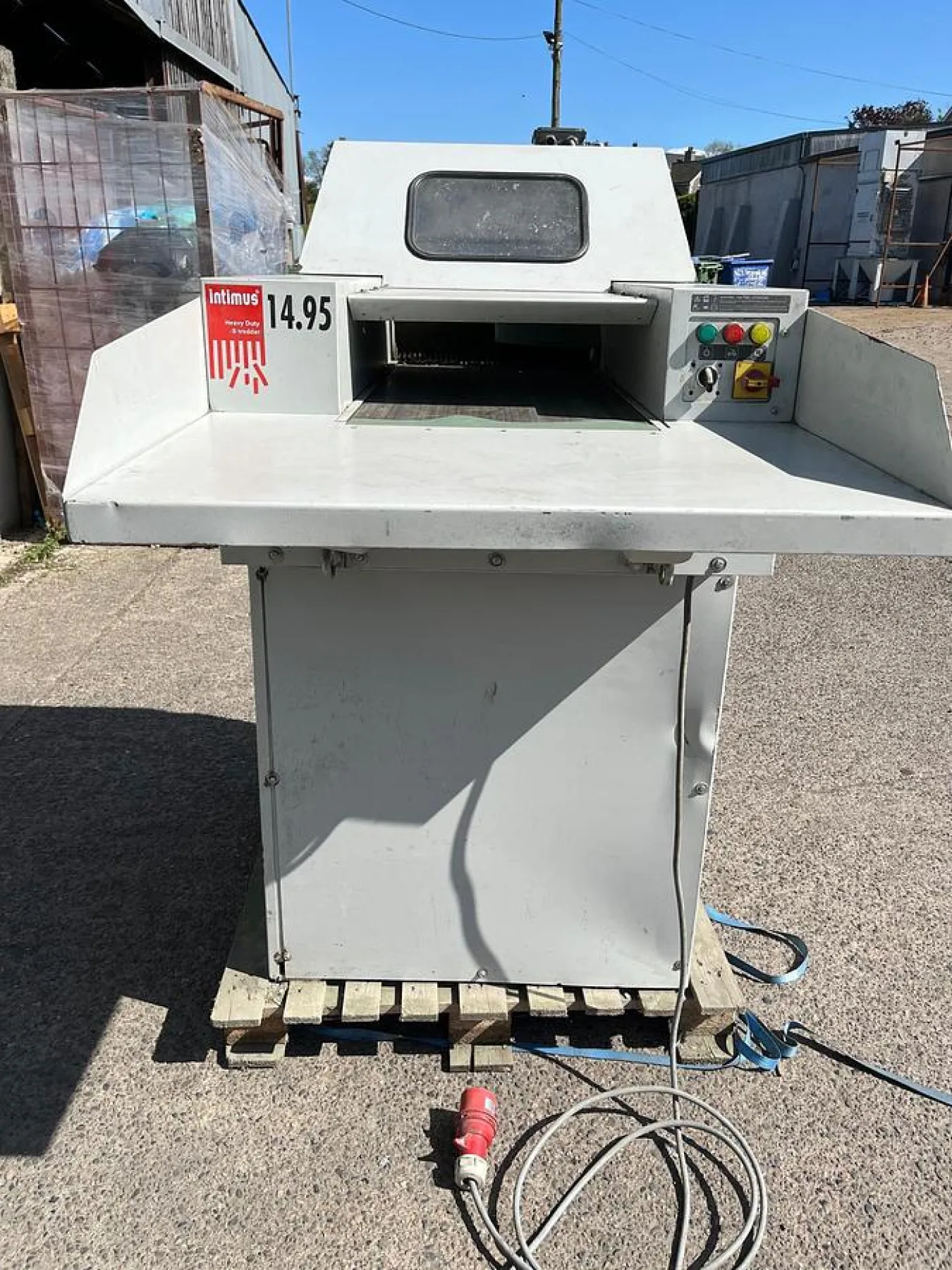 2009 Intimus 14.95 Heavy Duty Shredder - 1