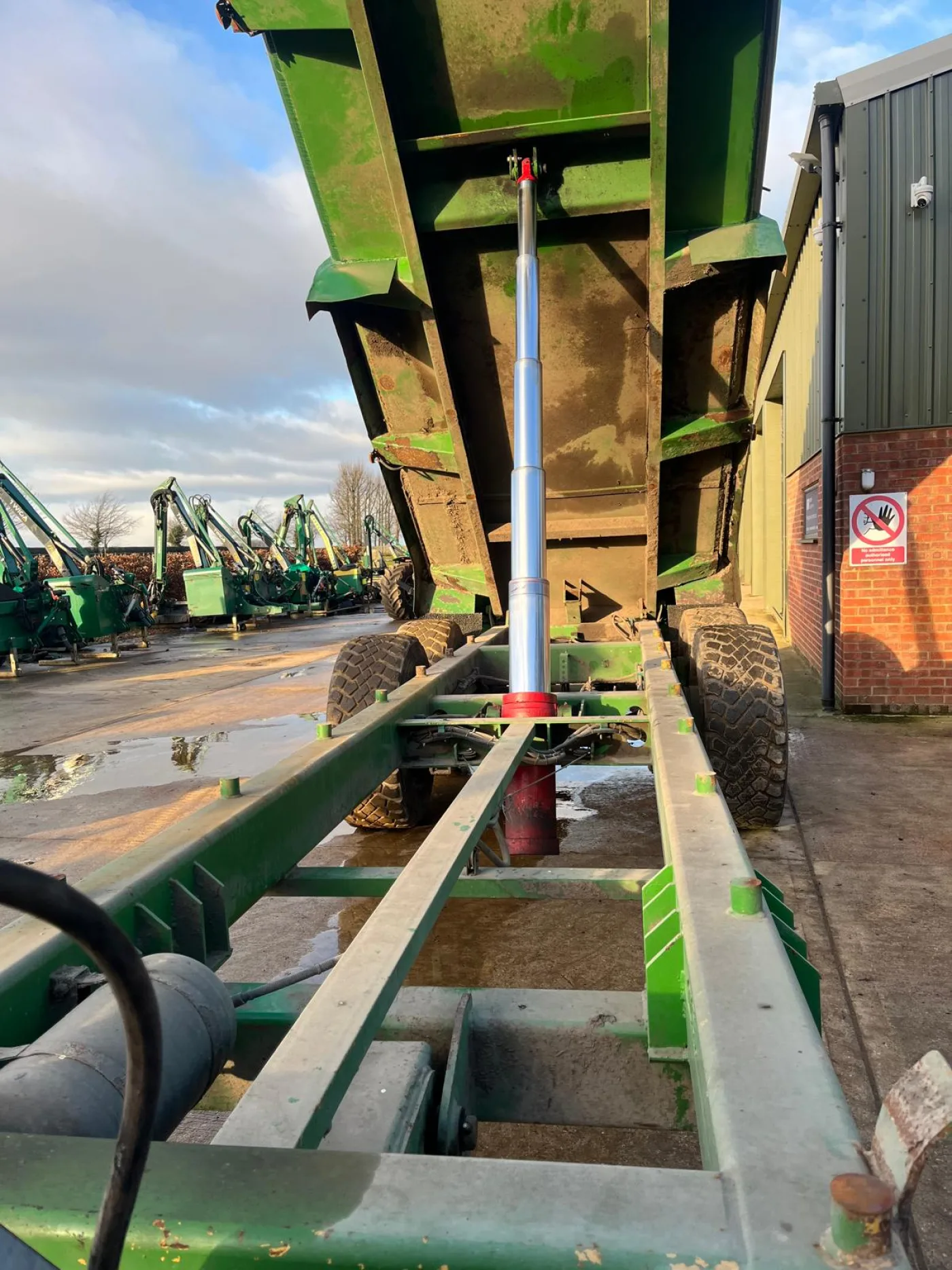 Chieftain 18 ton Root Trailer - 3
