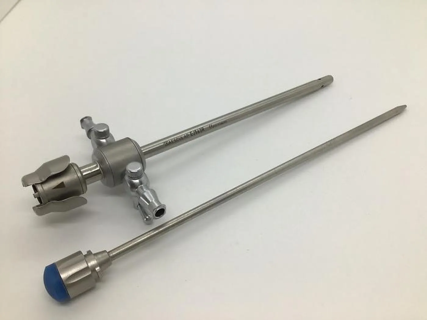 Trocar and Sheath 4mm Diameter Valve with Two Luer Lock Stopcock by 200mm AESCULAP EJ563R - 1