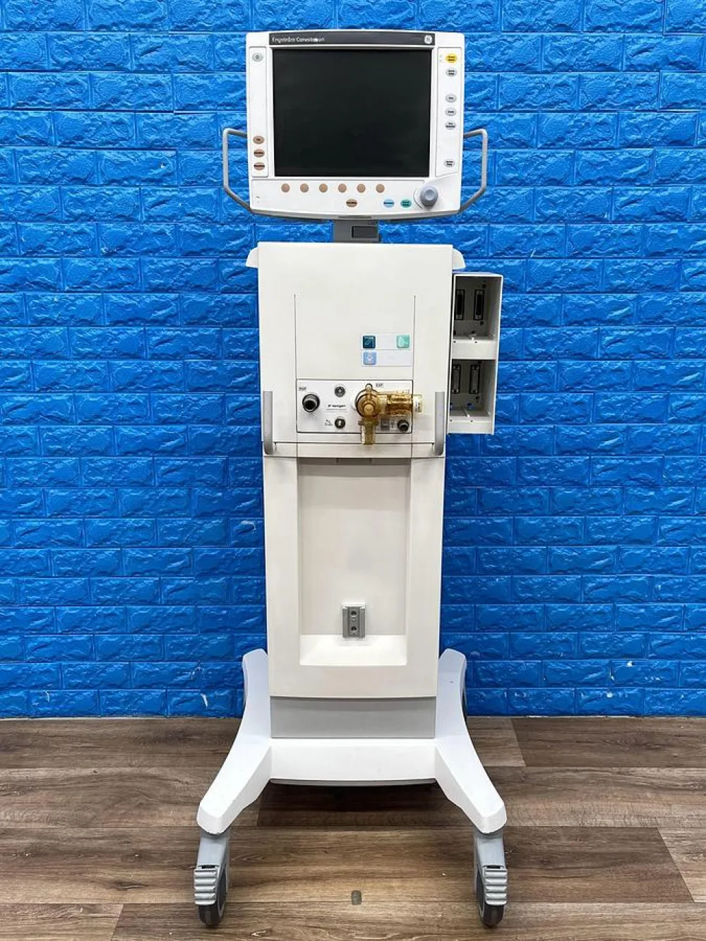GE Engstrom Ventilator SW: 06.01 Hours: 21227 YOM: 2009