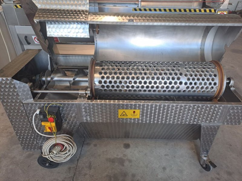 DESTEMMER CRUSHER ENOVENETA WITH INTERNAL RUBBER ROLLERS, SECOND-HAND MACHINE