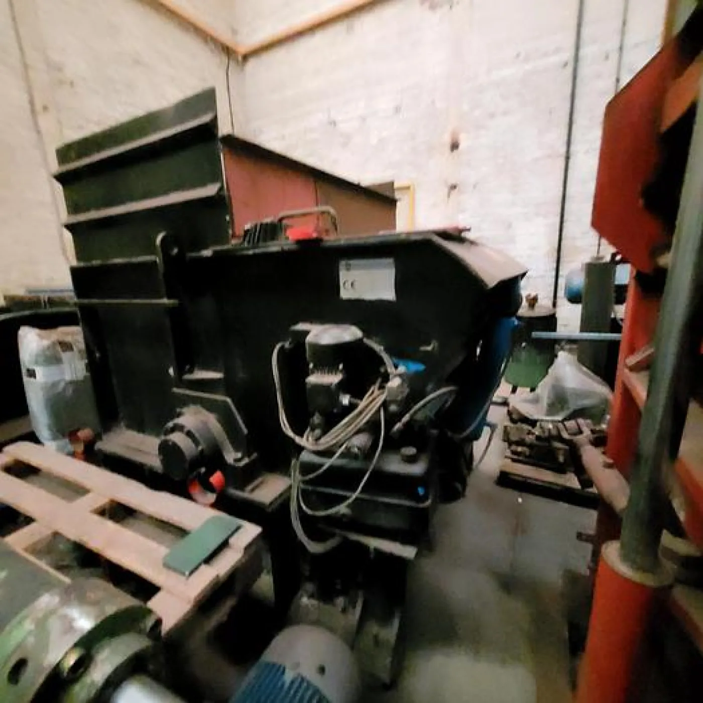 2002 BOA Recycling Equipment Paper Cardboard Hogger W/Chain Conveyor - 7