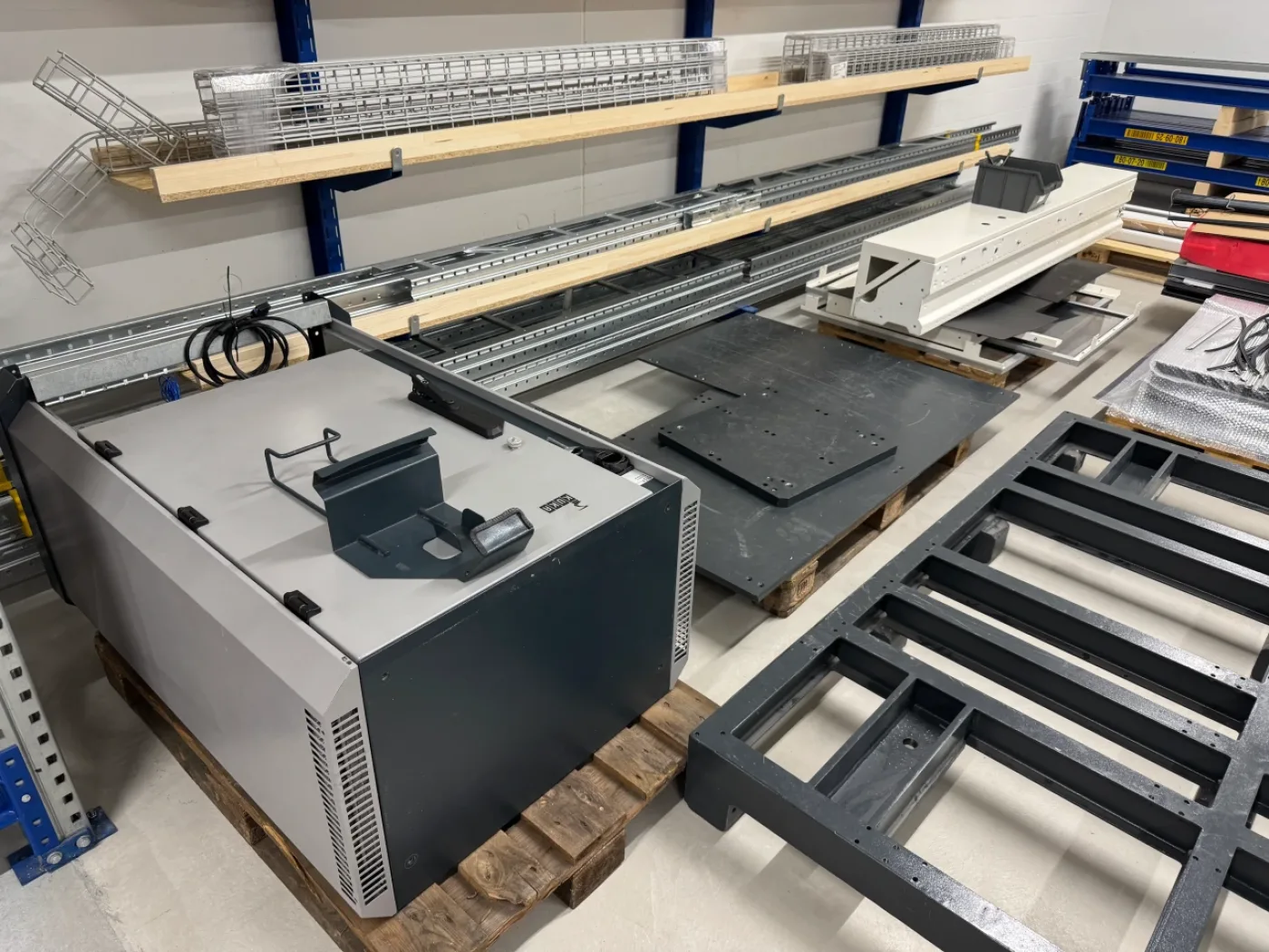 023568 - KUKA KR 16 - 3