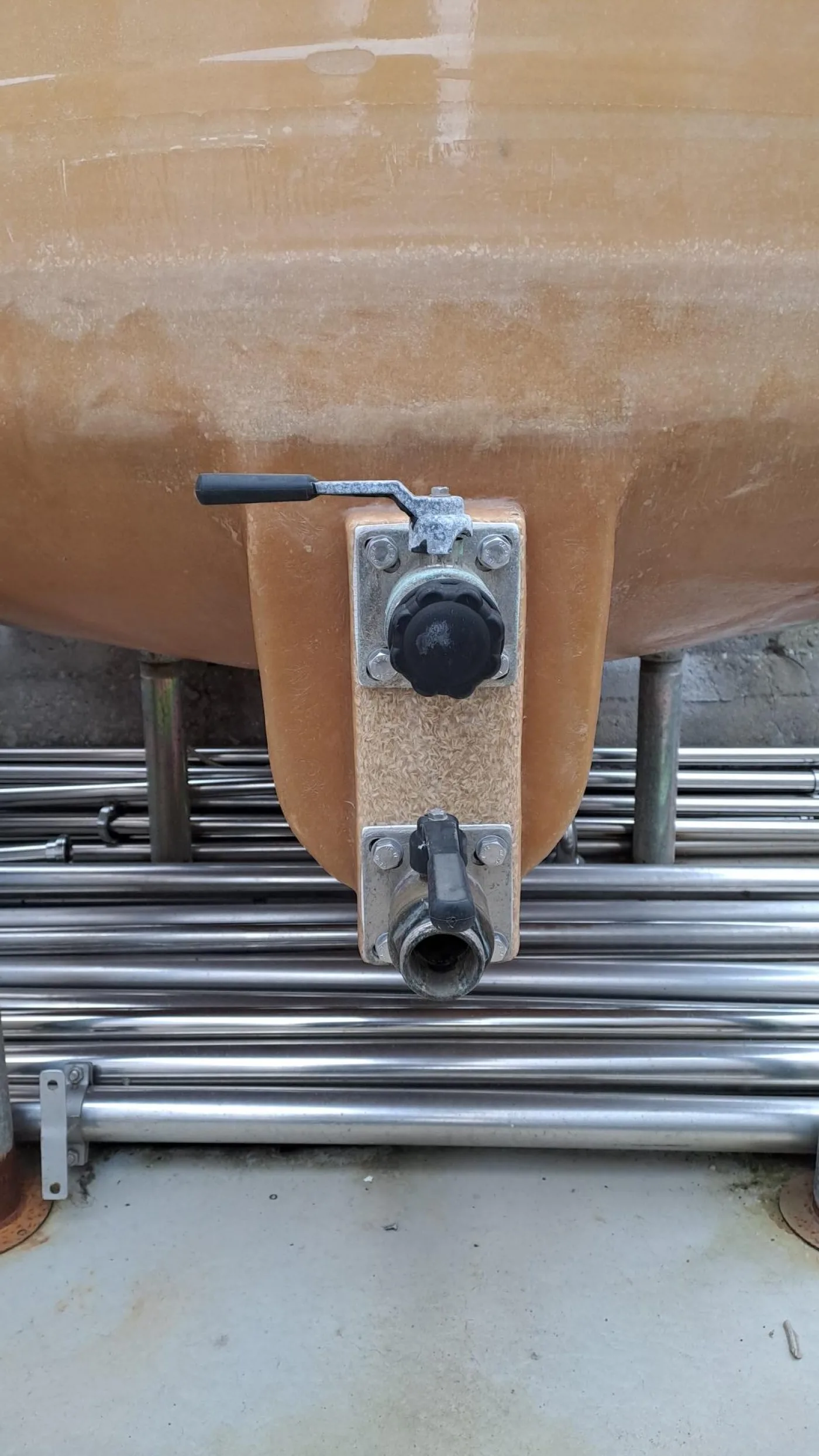 FIBERGLASS TANK VARIABLE CAPACITY FIRM VOLTA, CAPACITY HL 50 ABOUT, SECOND-HAND EQUIPMENTS - 3