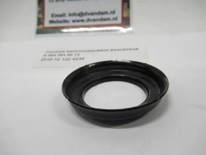 Houder ophangrubber radiateur