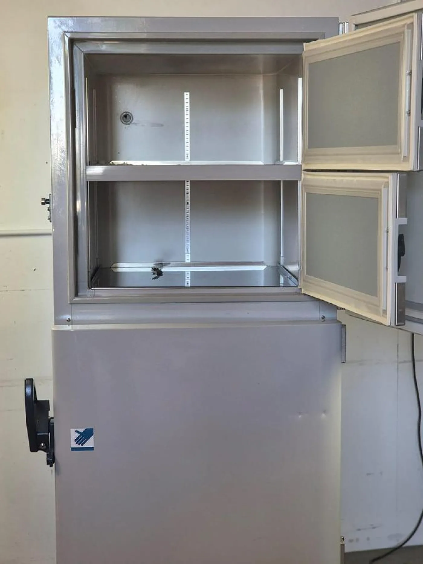 Haier DW-86L490 Ultra Low Freezer - 2