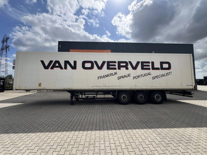 Schmitz Cargobull SKO24 / SAF DISC / 2x LIFTAXLE / GALVANIZED / NL-TRAILER