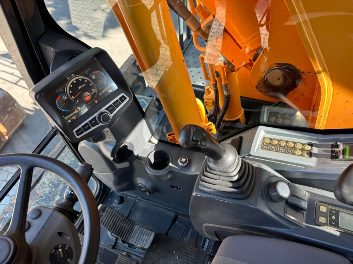 Hyundai - R 140 W-9A - 7