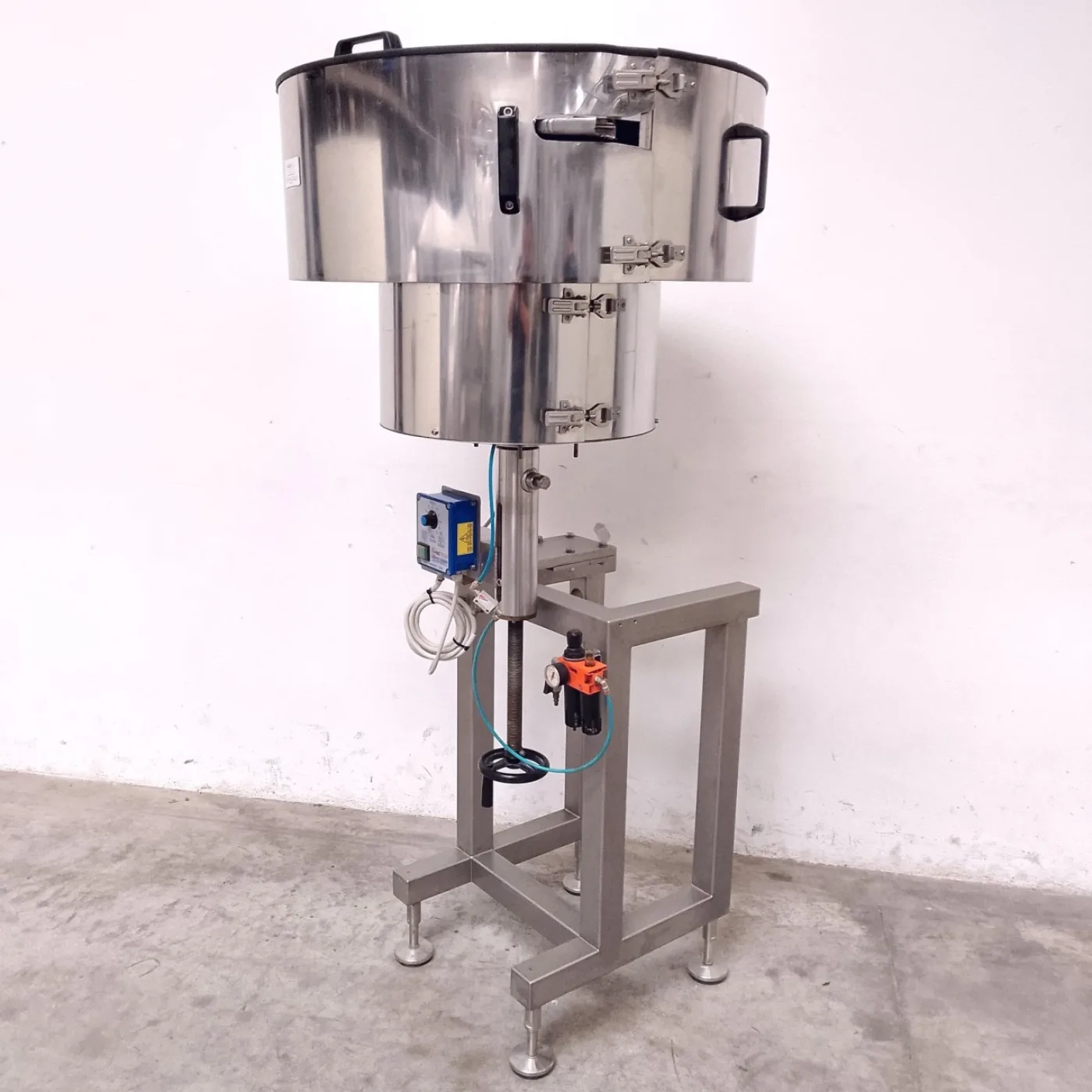 ALIMENTATORE VIBRANTE A TAZZA PER TAPPI – METECH - 3