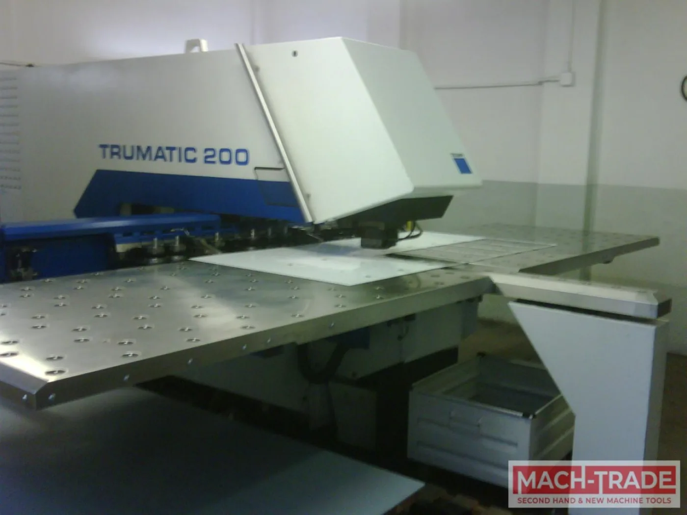 Punching machine Trumpf Trumatic 200R - 1