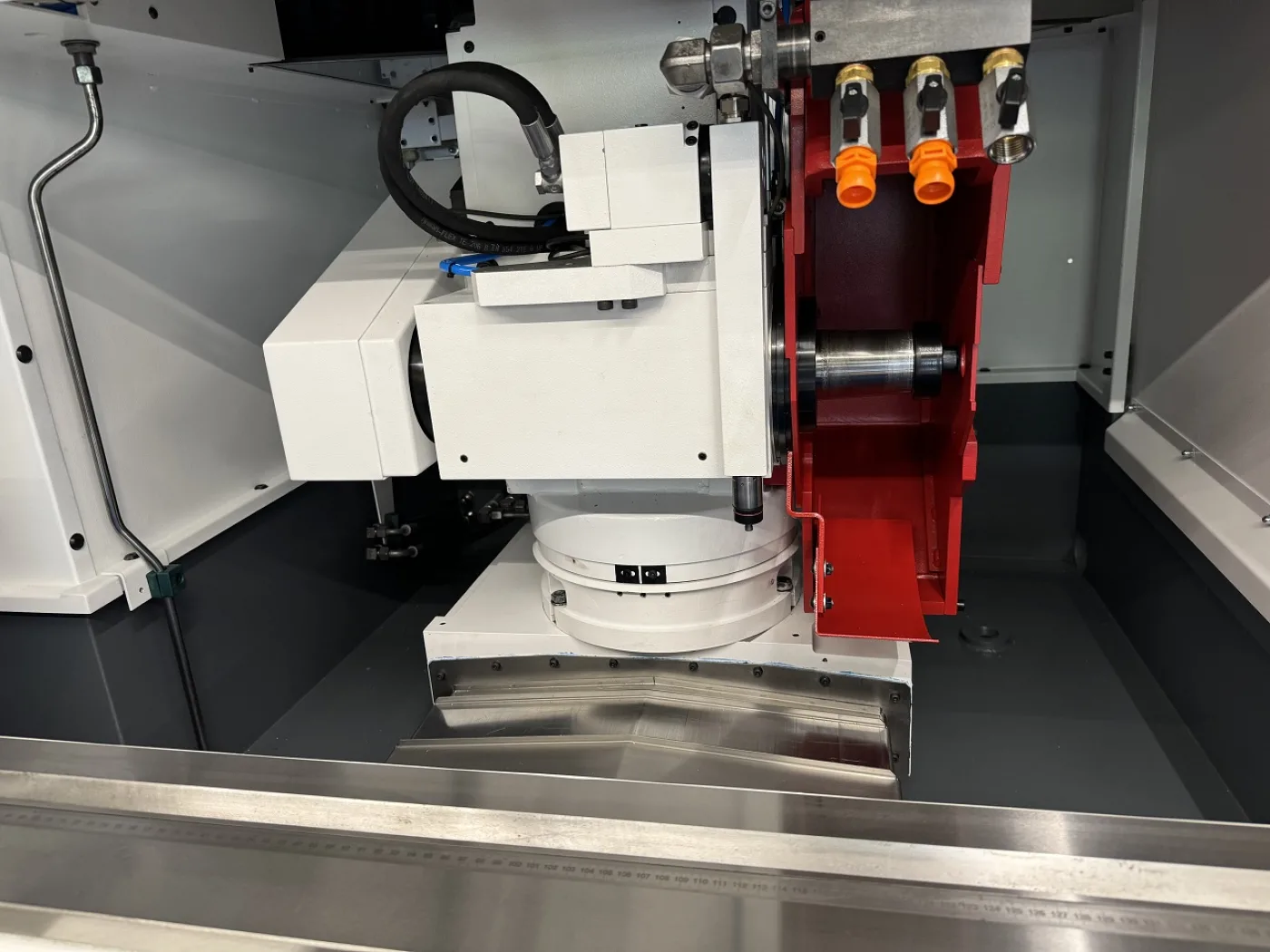 RECTIFIEUSE CNC CYLINDRIQUE STUDER S-33 CNC Année 2003 avec Fanuc 21i-TB – Axe B entre-pointe 1000 hauteur de pointe 175 - 5