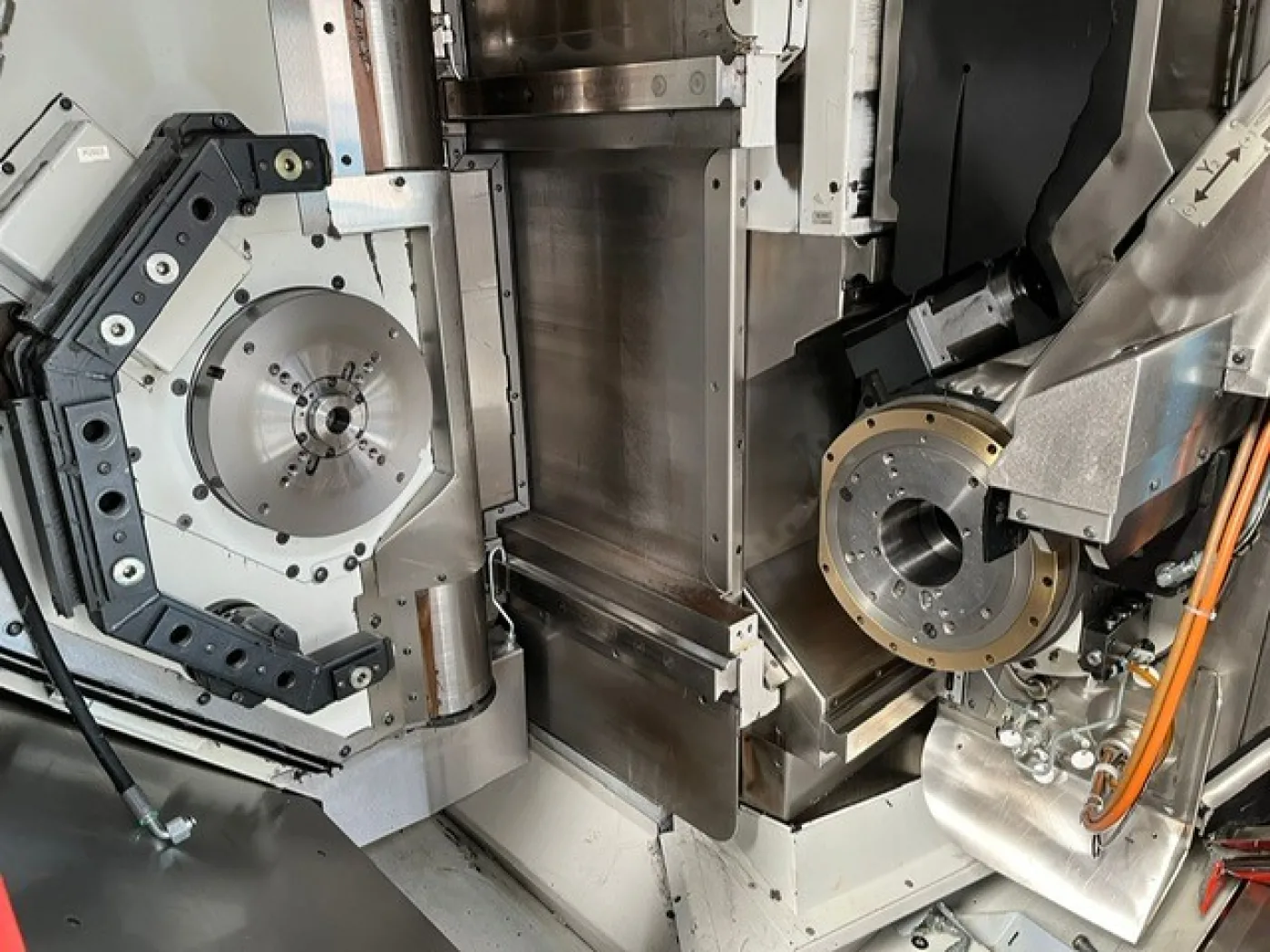 CNC Bevel Gear Grinding Machine – GLEASON PHOENIX II 275G - 3