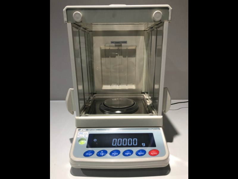 A&D GF-324A Series Analytical 4-Place Balance
