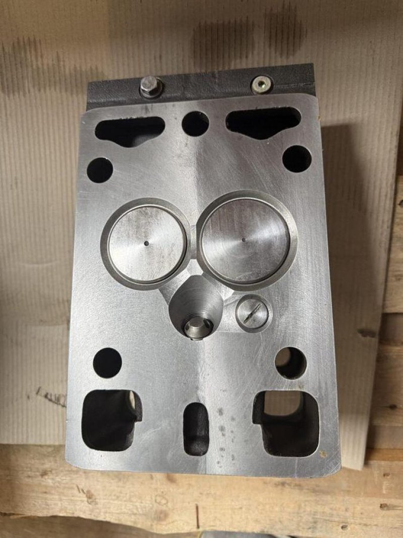 NEW CYLINDER HEAD MWM 518 P/N 1205 2875