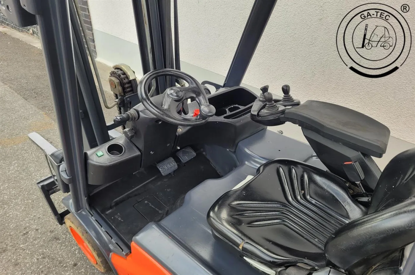 Linde E15 - 8