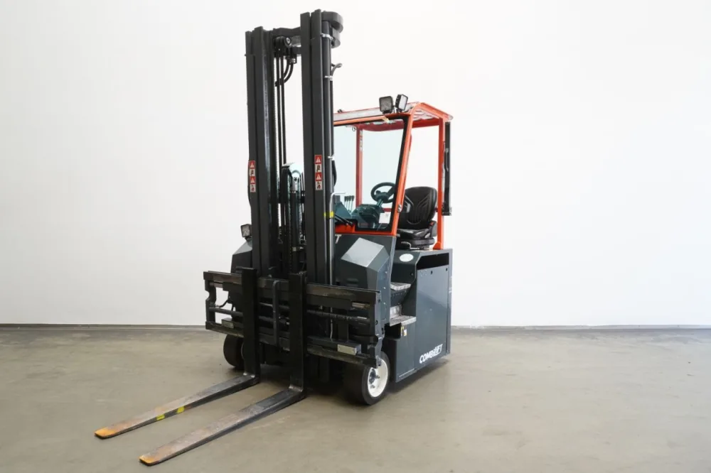 4-Wegestapler Combilift CBE3000 (2022)