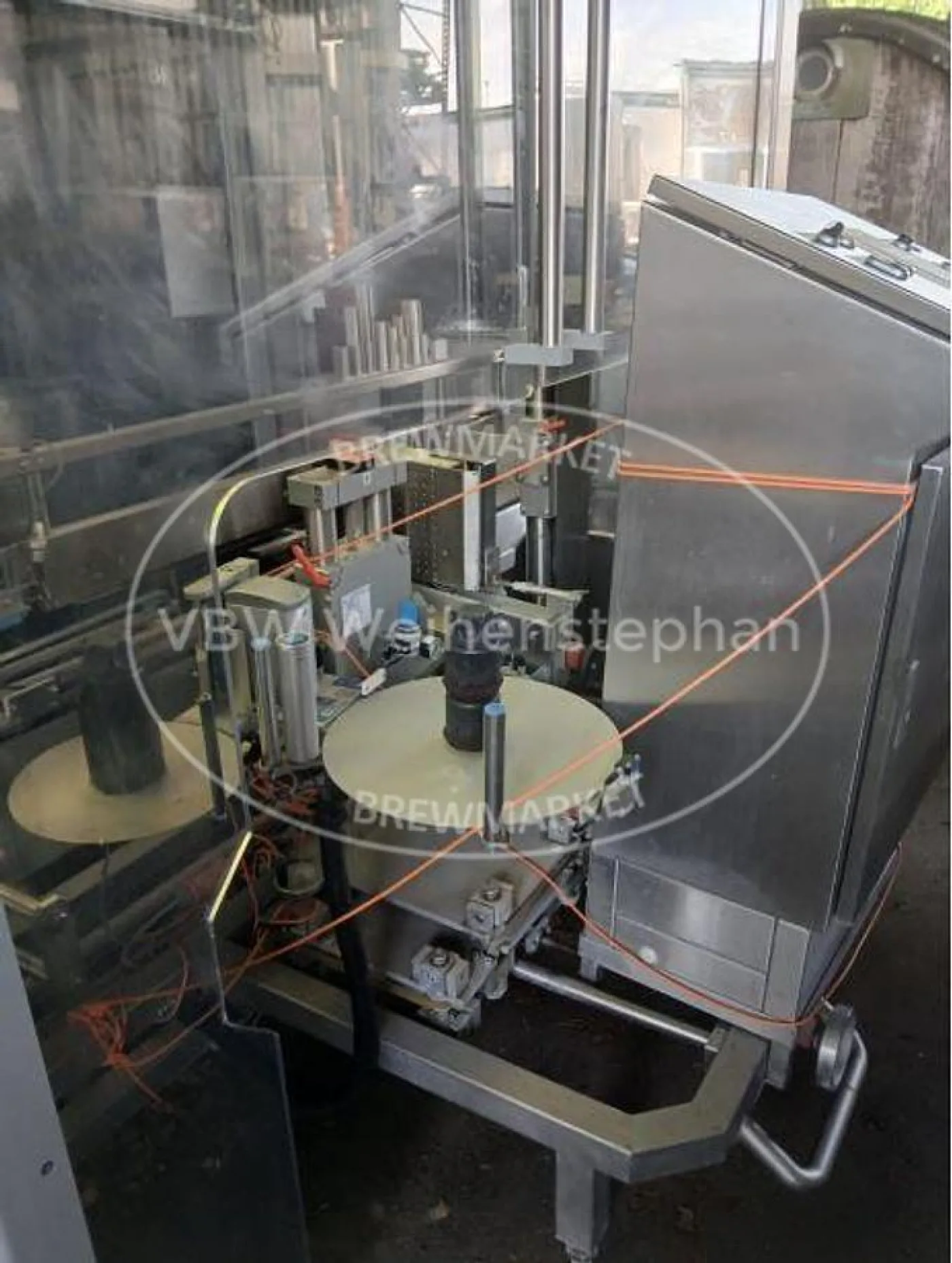 Filling, sealing and labelling machine for plastic buckets; manufactured between - 5