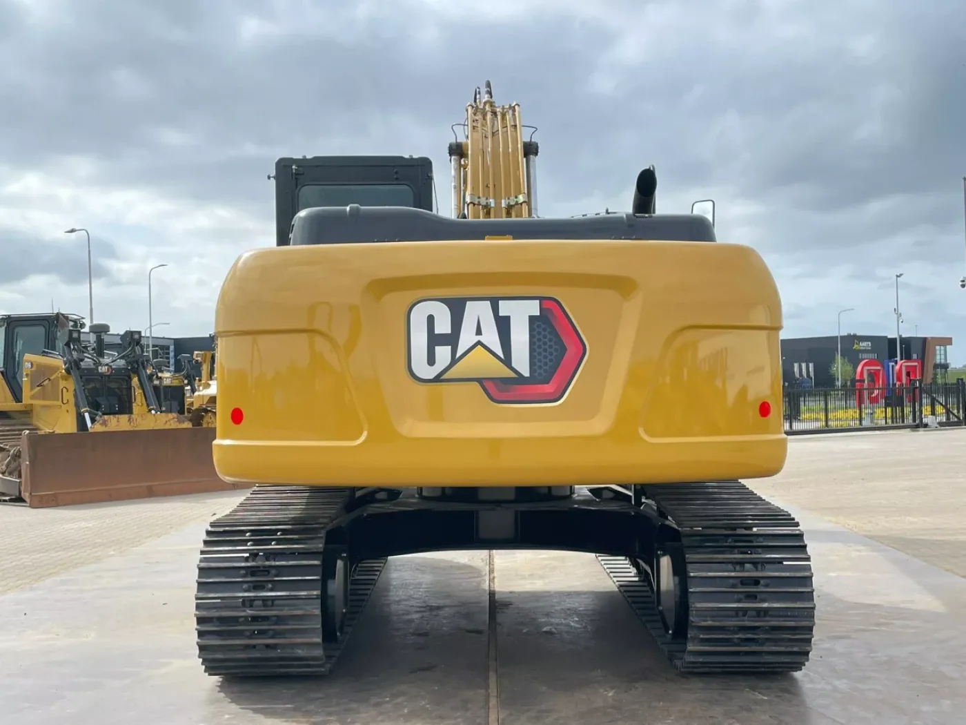 Caterpillar 323D3 - 4