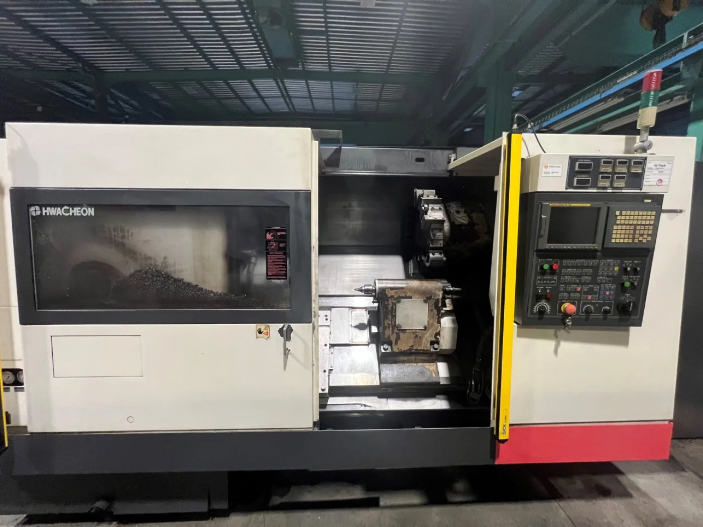 CNC Turning Machine – HWACHEON HI-TECH 400L - 1