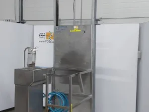 Dehiding platform