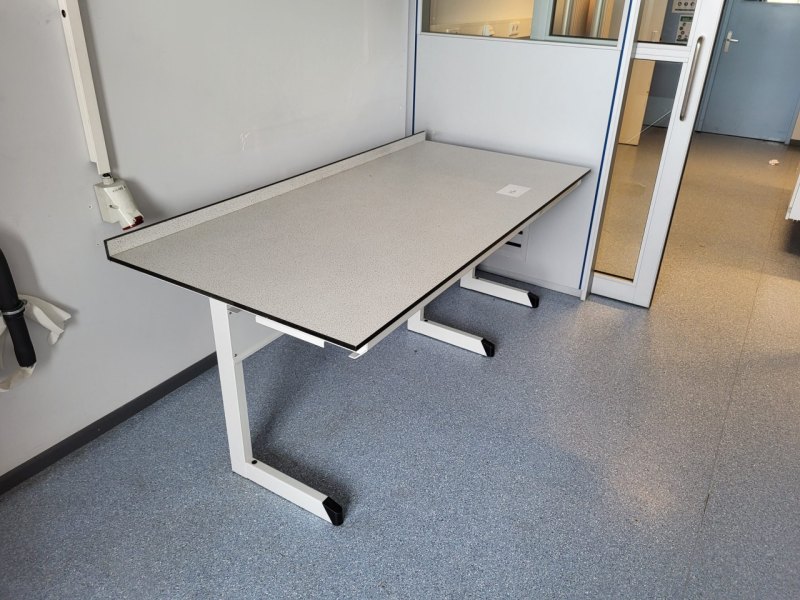 1960 – Used S+B Laboratory wall table (195 cm)