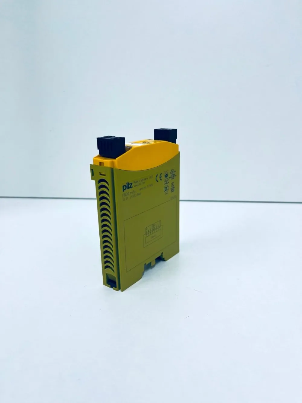 Pilz Sicherheitsmodul PN0Z mi1p